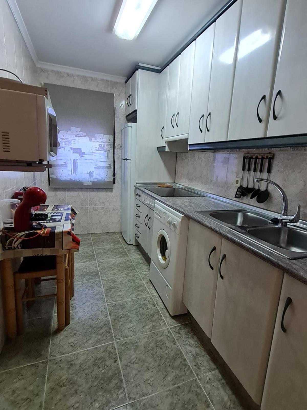 Apartamentos Los Robles อัลกาลา เดล ฆูการ์ ภายนอก รูปภาพ
